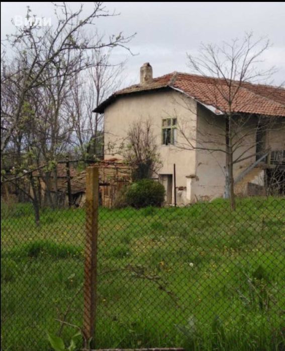 Парцел в с.Хотово 550 кв.м и къща