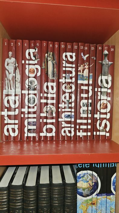 Vand toate cărțile la pachet