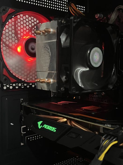 Геймърски Компютър i5 7400 RX 580 8GB 16GB RAM WINDOWS 11 PRO 256GB SSD