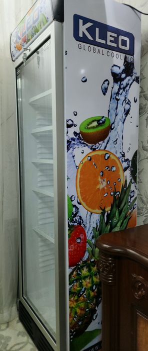 Витринный холодильник