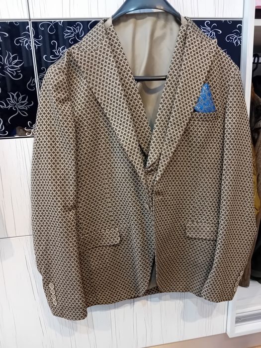 Costum barbati ca nou