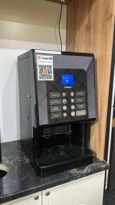 Продам кофе машину с мебелью