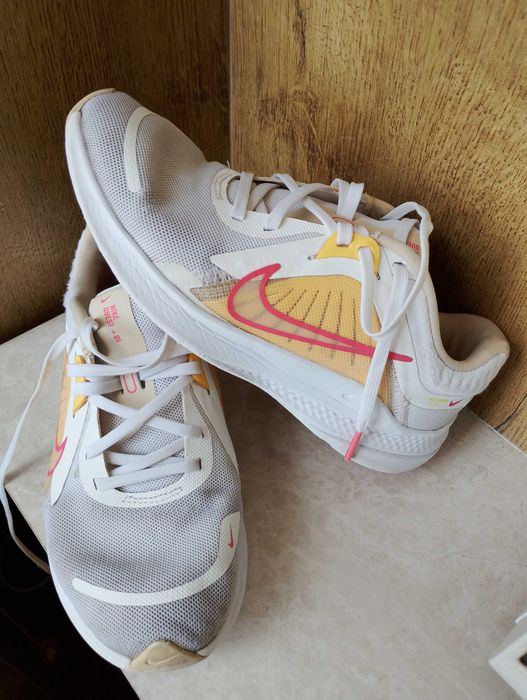 Найк за момиче 36 номер