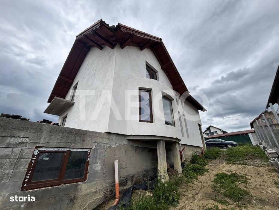 Casa de vanzare individuala  zona deosebita in Sura Mare Sibiu
