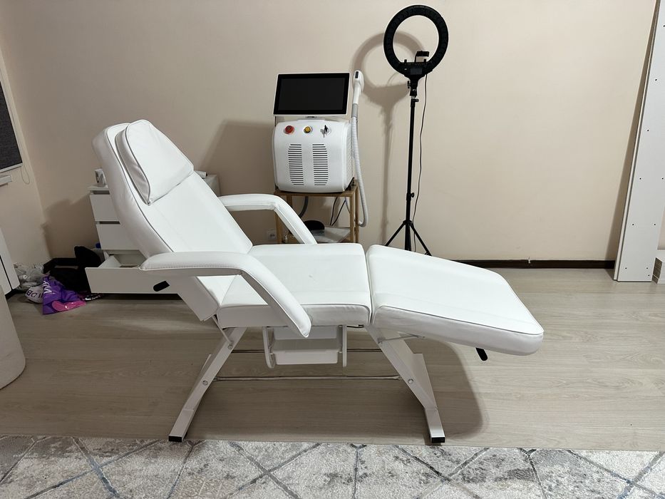 Продам кушетку косметологическую
