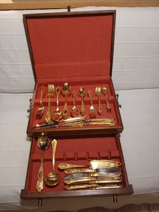 Set de tacamuri placat cu aur 23/24k SBS Solingen, 68 piese