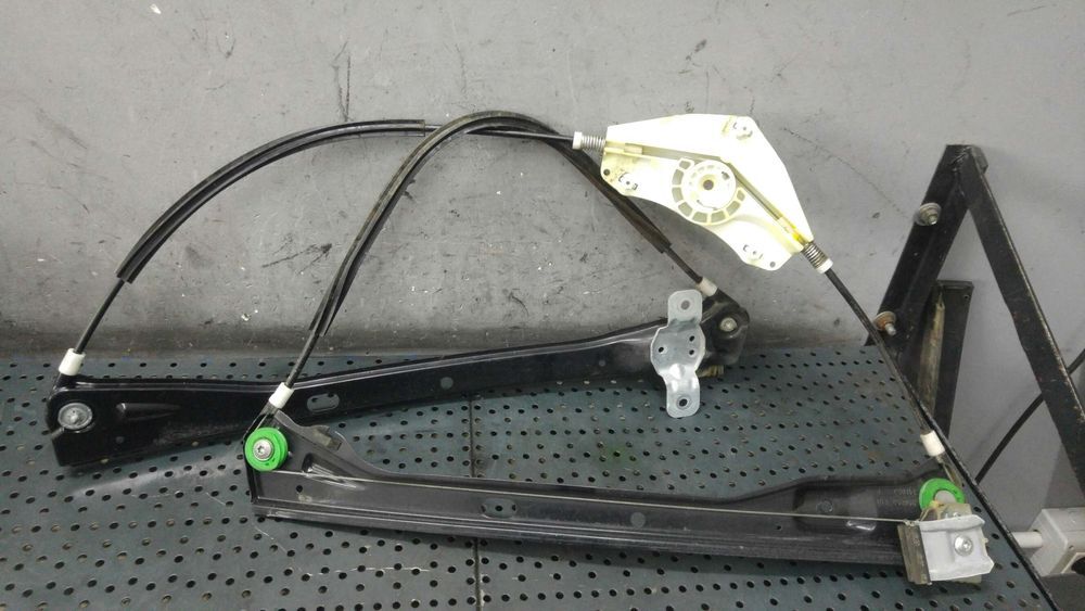 Macara geam stanga fata vw golf 5 1k1 994855108