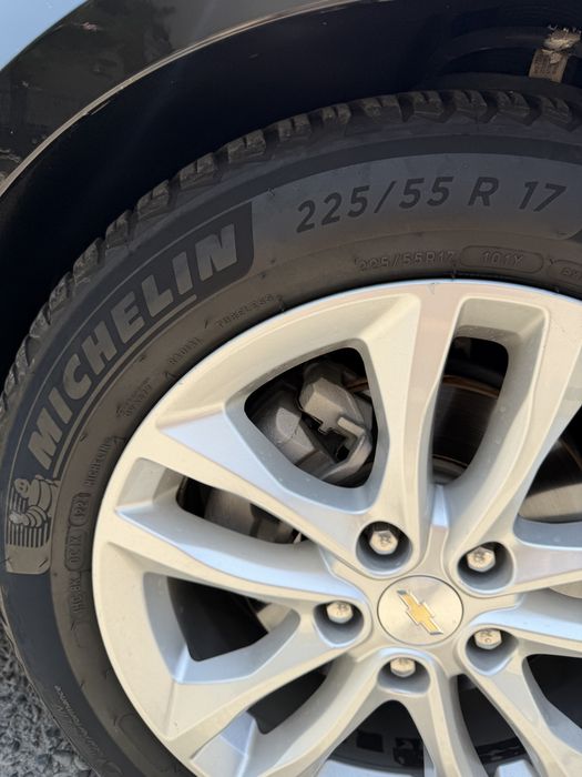 Malibu 2. 2.4 Kraskasi toza  45.000km yirgan 1qo’l