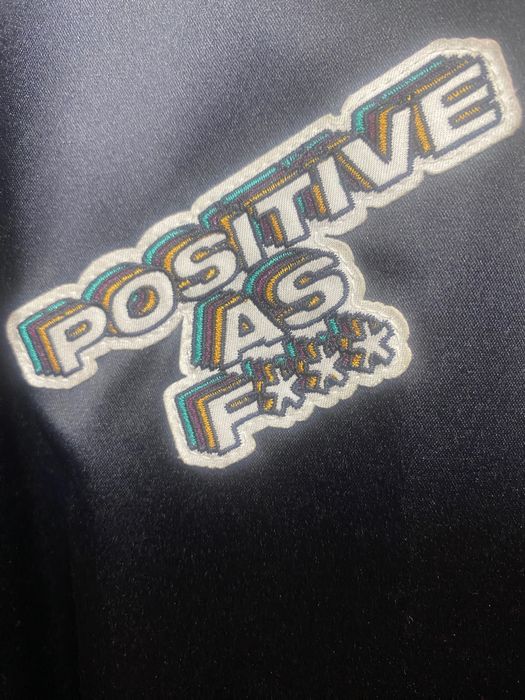 Яке Адидас дизаинерско