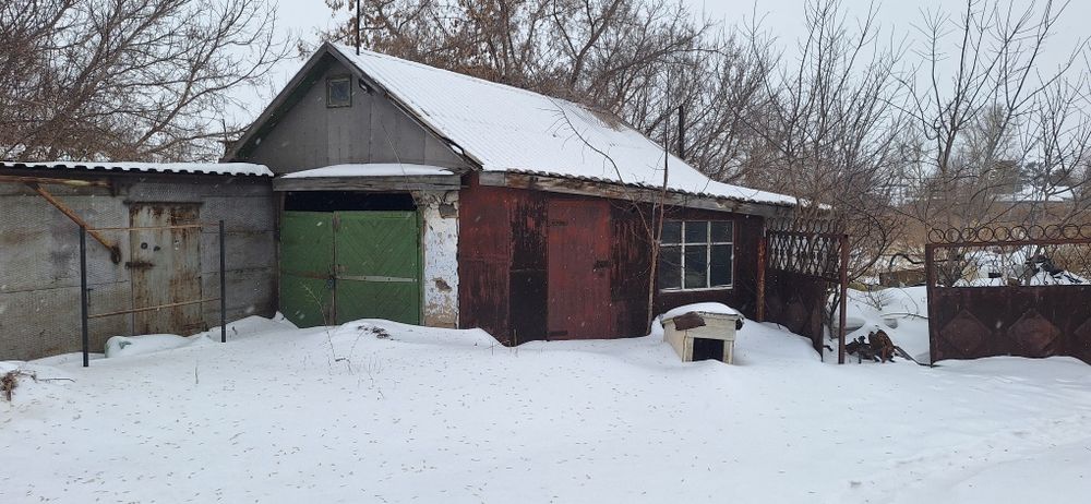 Продам дома с участком и постройками