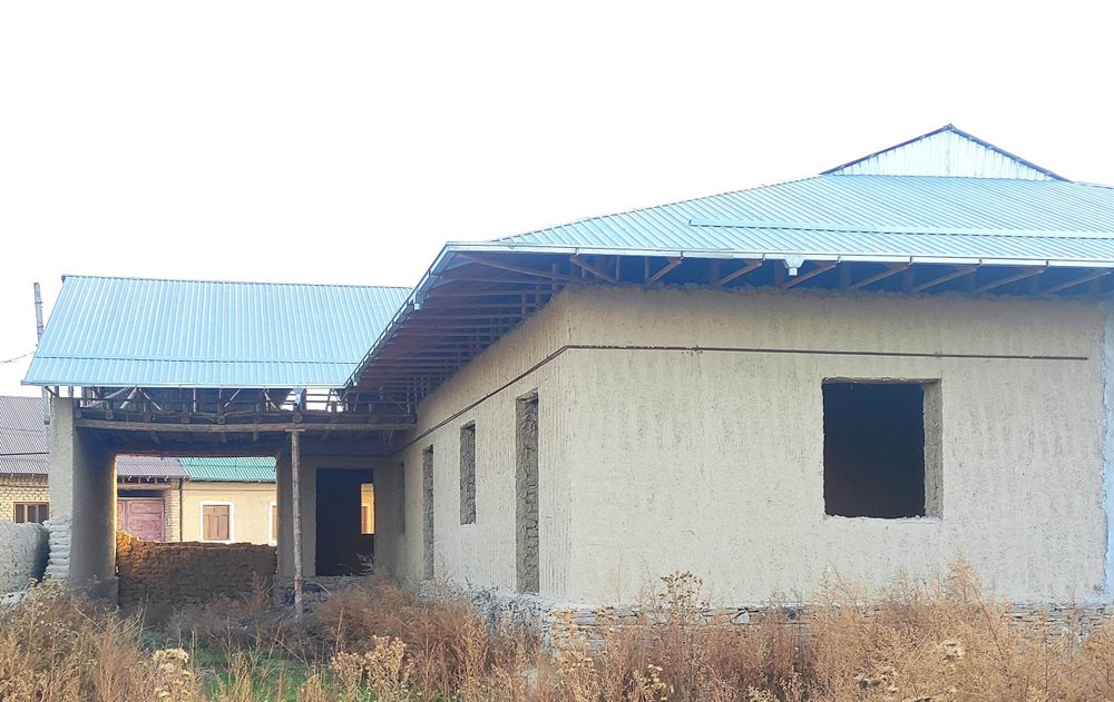 Курулиши тугалланмаган ховли, Жиззах вилояти Ш.Рашижов т. Токчилик кфй