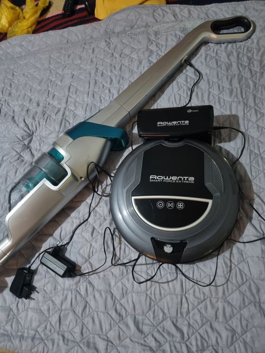Aspirator vertical cu perie motorizata și robot Rowenta