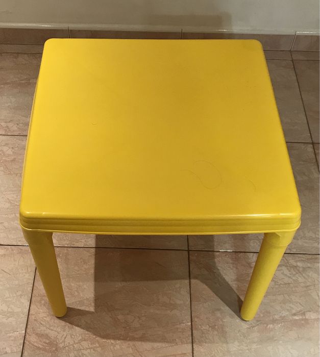 Vand masa copii aproape noua