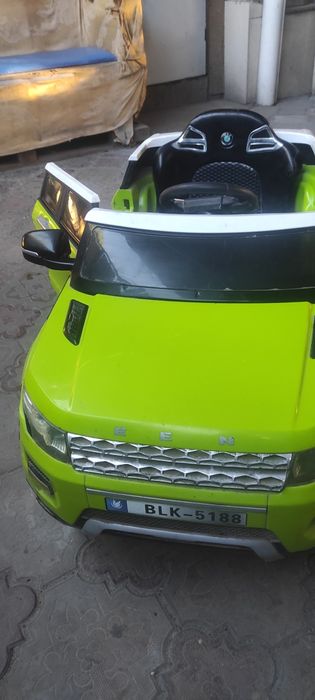 Продам машину салатного цвета