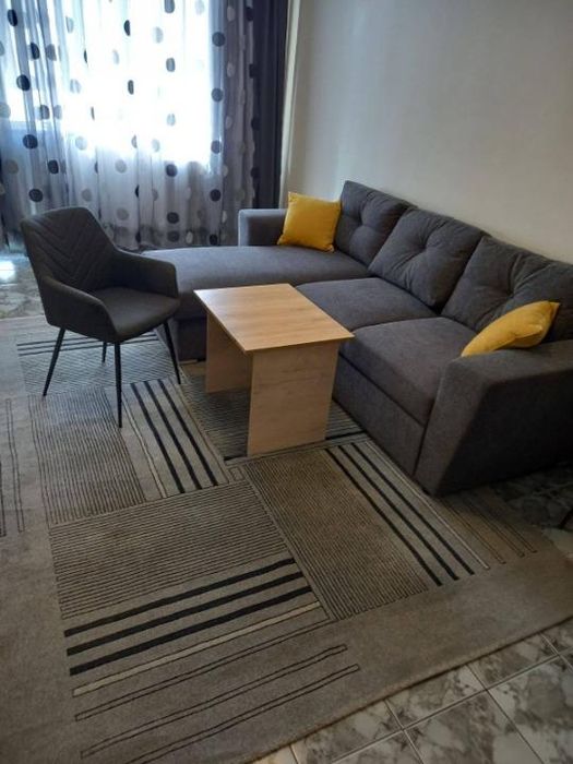 Дава се под наем Двустаен апартамент в Пловдив, Център - 80 кв.м за 450 € - Снимка #1