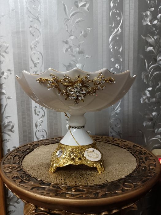 Шикарная ваза для фруктов