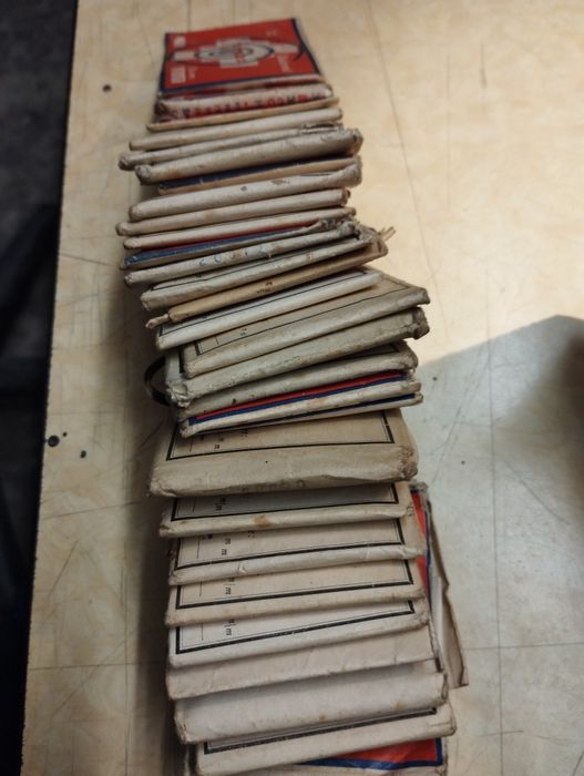 Продавам стари пружини за часовници! Доста стари но запазени..