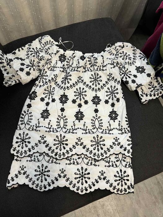 Нова рокля  Zara Xs/S