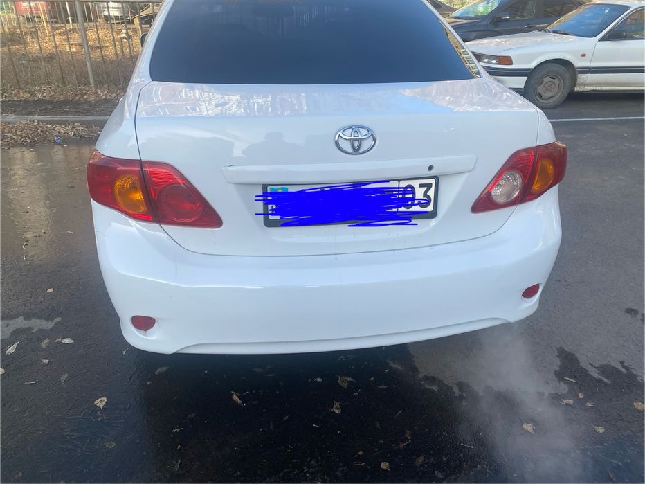 Продам бампер задний таета карола