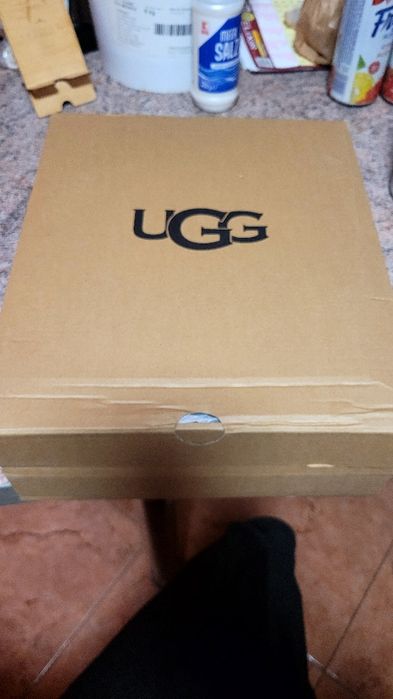Vand UGG TAZZ 2 noi, nepurtati