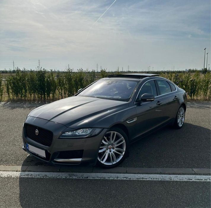 Jaguar XF 2017. Portfolio  2.0d 180cp•Soft Close•Hedup•Variante
