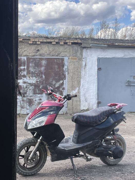 Продам скутер кастом 150кубов