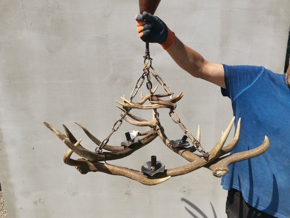 Candelabru din coarne de cerb