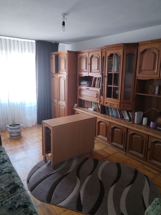 Inchiriez apartament cu doua camere