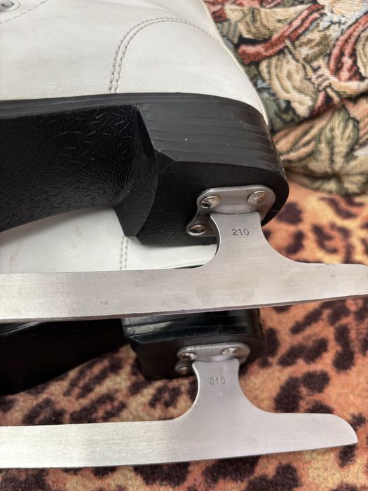 Фигурные коньки 35 размер