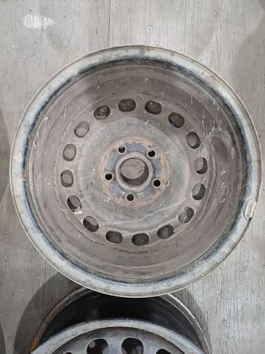 Диски R15 5x112 на Audi.