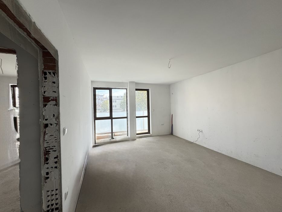 Продава се Двустаен апартамент в Казанлък - 59 кв.м за 1950 €/кв.м - Снимка #1
