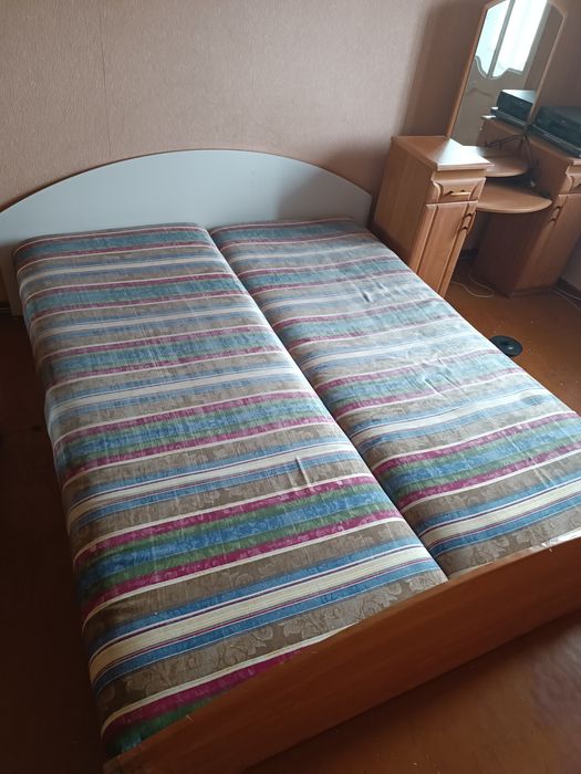 Отдам даром кровать