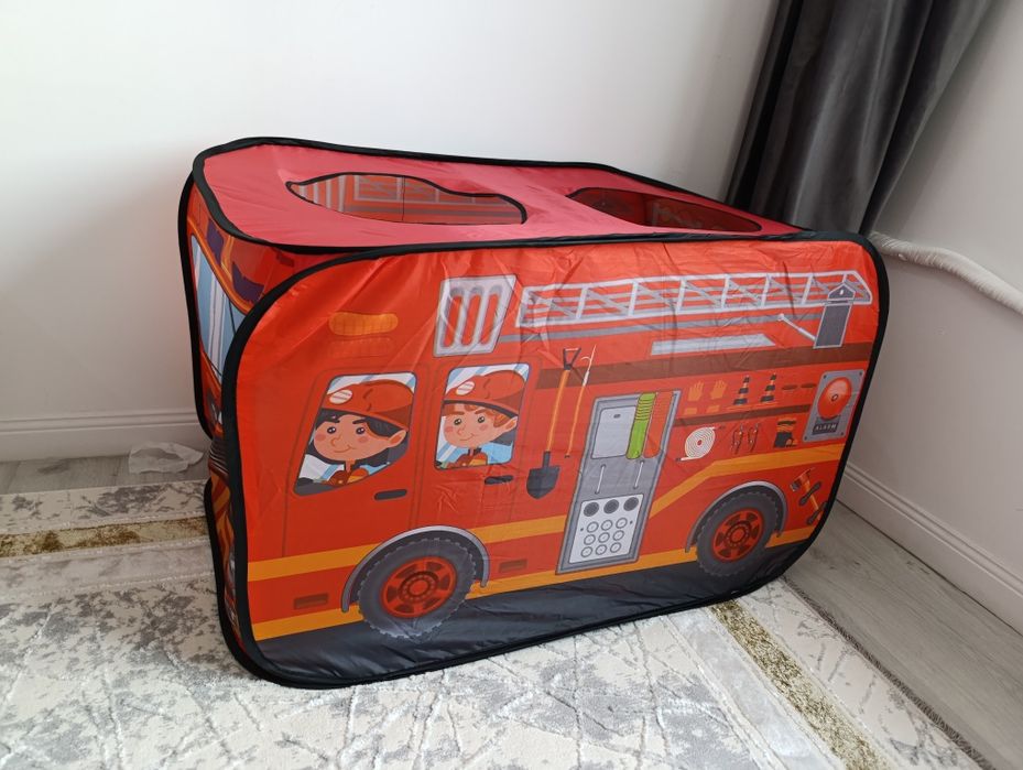 Игрушка домик в виде пожарной машины