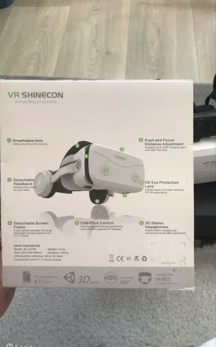 VR очки с джойстиком