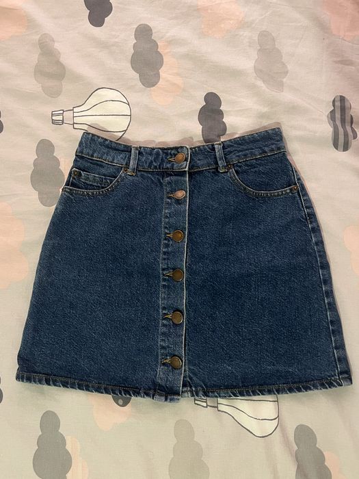 Дънкова пола Bershka Denim с копчета