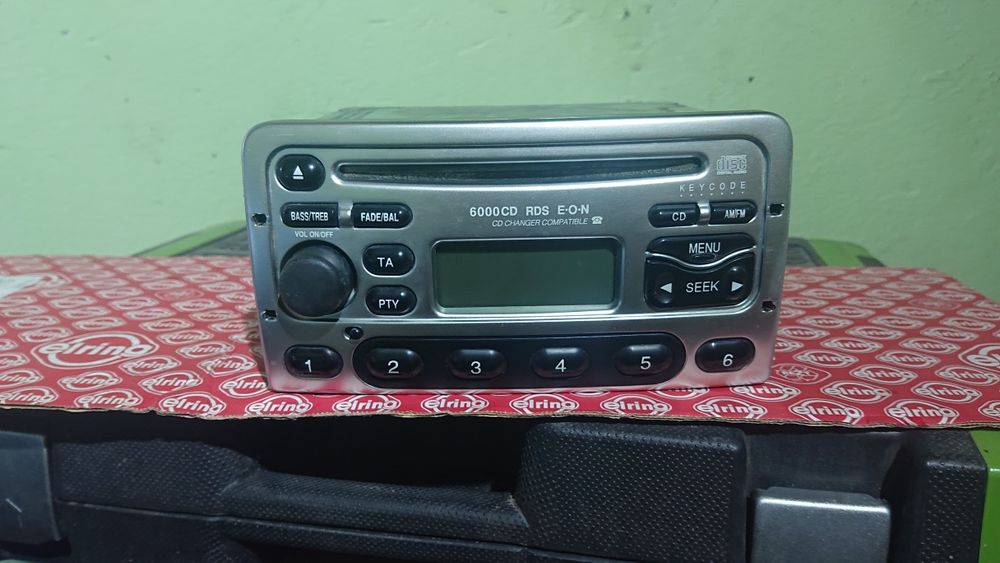 Работещ CD 6000  механизъм за форд.