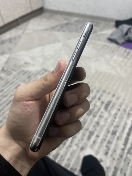 Айфон X 64 гб.