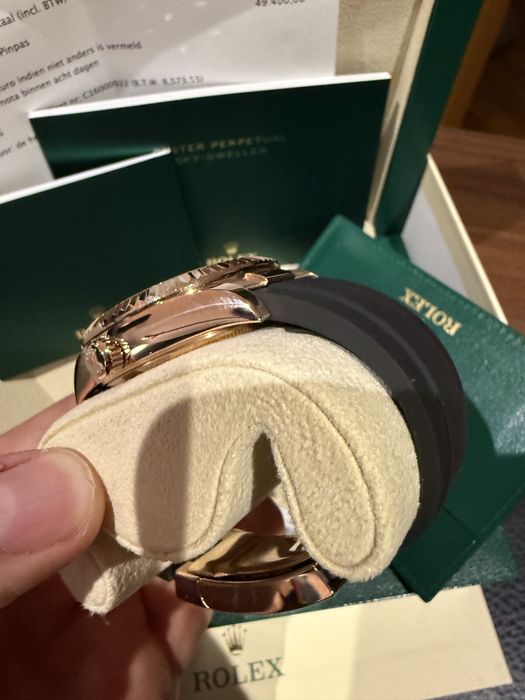 Rolex Sky Dweller Rose Gold Chocolate Dial  42mm  fullset