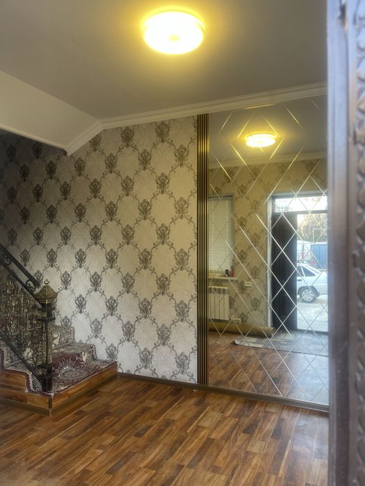 СРОЧНО ПРОДАЕТСЯ!  5-микр. Орбита. 3-этажный индувидуальний дом