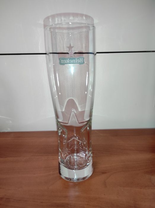 Последни нови чаши за бира Хайнекен и Старобърно