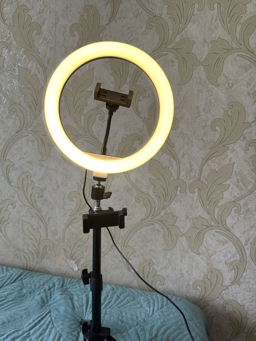 Лампа с штативом