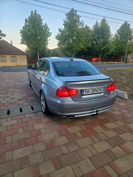 Vând  BMV  seria 3 E 90  Facelift 318d