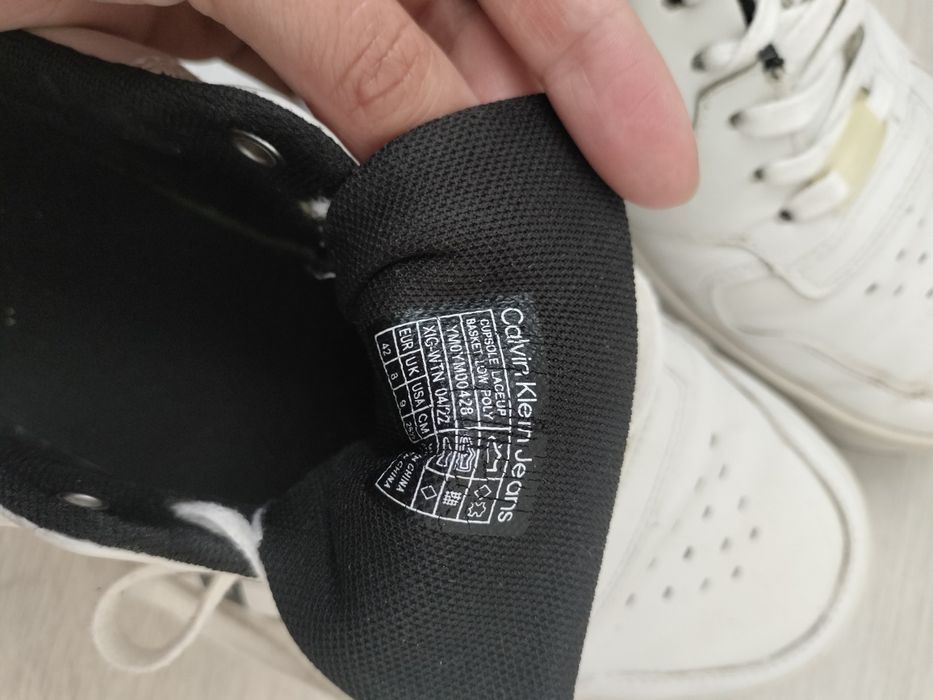 Продам кроссовки, макасины