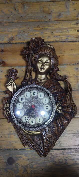 Статуэтки продам