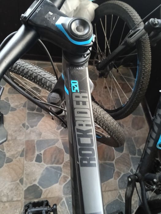 Vând bicicletă electrică și două biciclete Rockrider 520