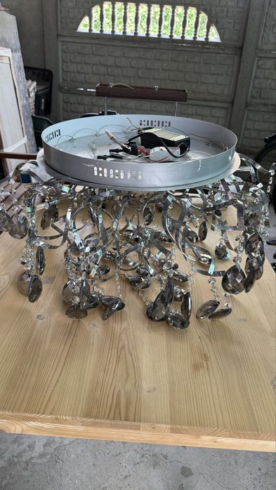 Люстра диодная, нарядная