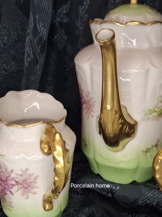 Старинен сервиз за кафе