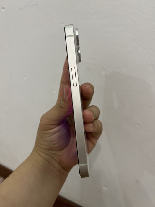 Продам Айфон 14 128