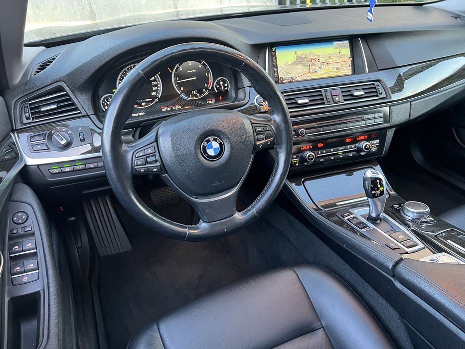 BMW F10//520D/4 Butoane / Soft Close /Trapa /Luxury/ Interior Comfort/B47-190Cp/Head Up/ Hi-Fi /Camera/ Istoric Complet