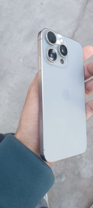 iPhone XR — iPhone 15 Pro qilingan